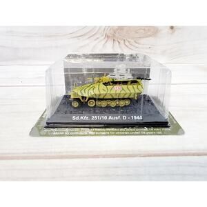 Amercom Sd.Kfz. 251/10 Ausf. D - 1944 WWII 1:72 Model New Old Stock Sealed
